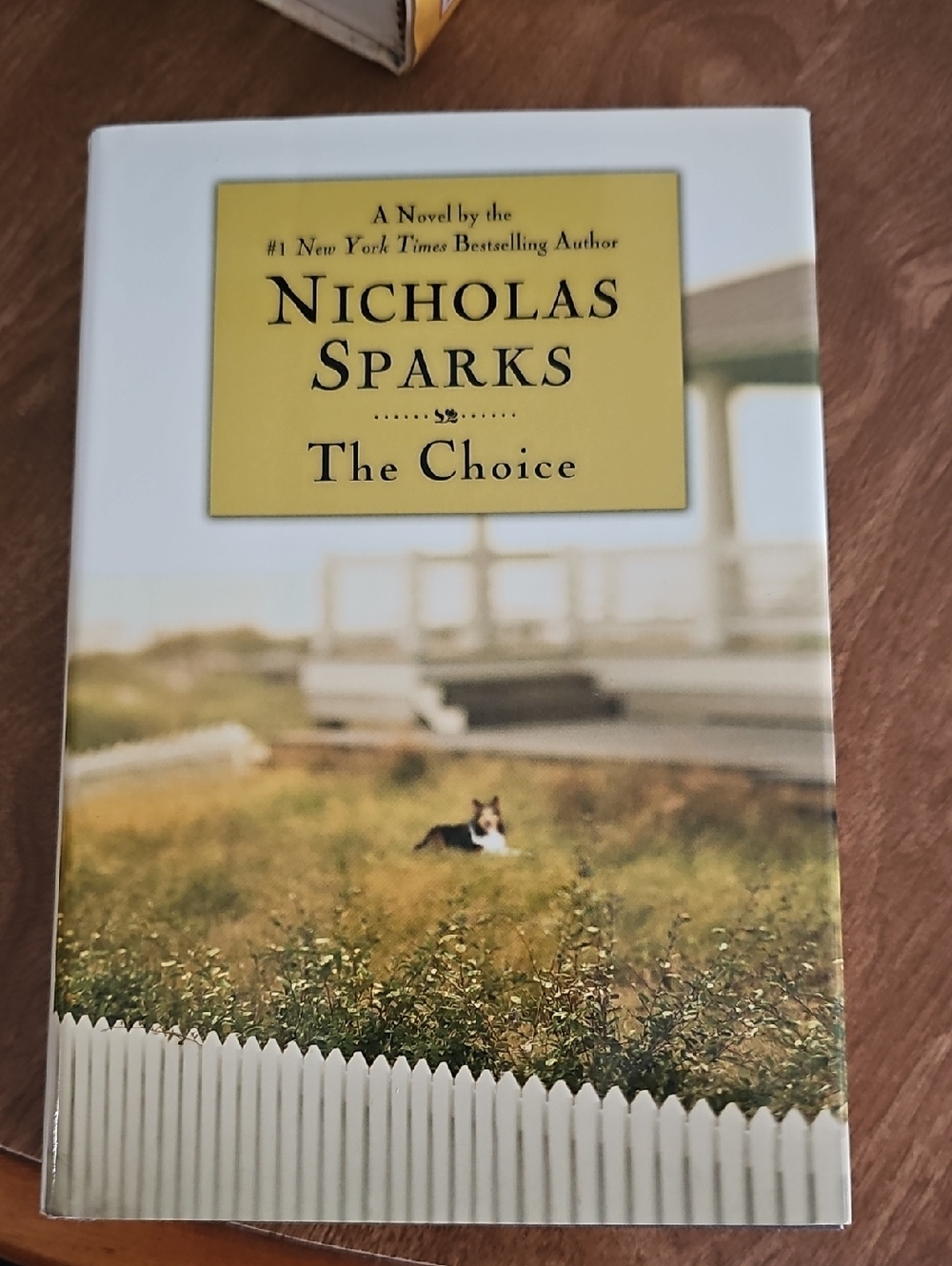 Nicholas Sparks "The Choice" Hardcover Book - White, Yellow, Green